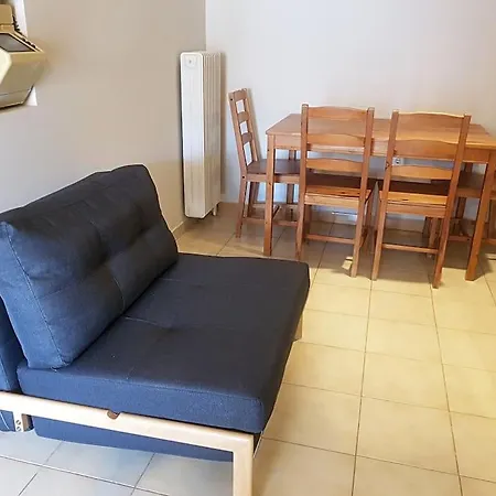Campus Renovated @ Ilisia Apartment